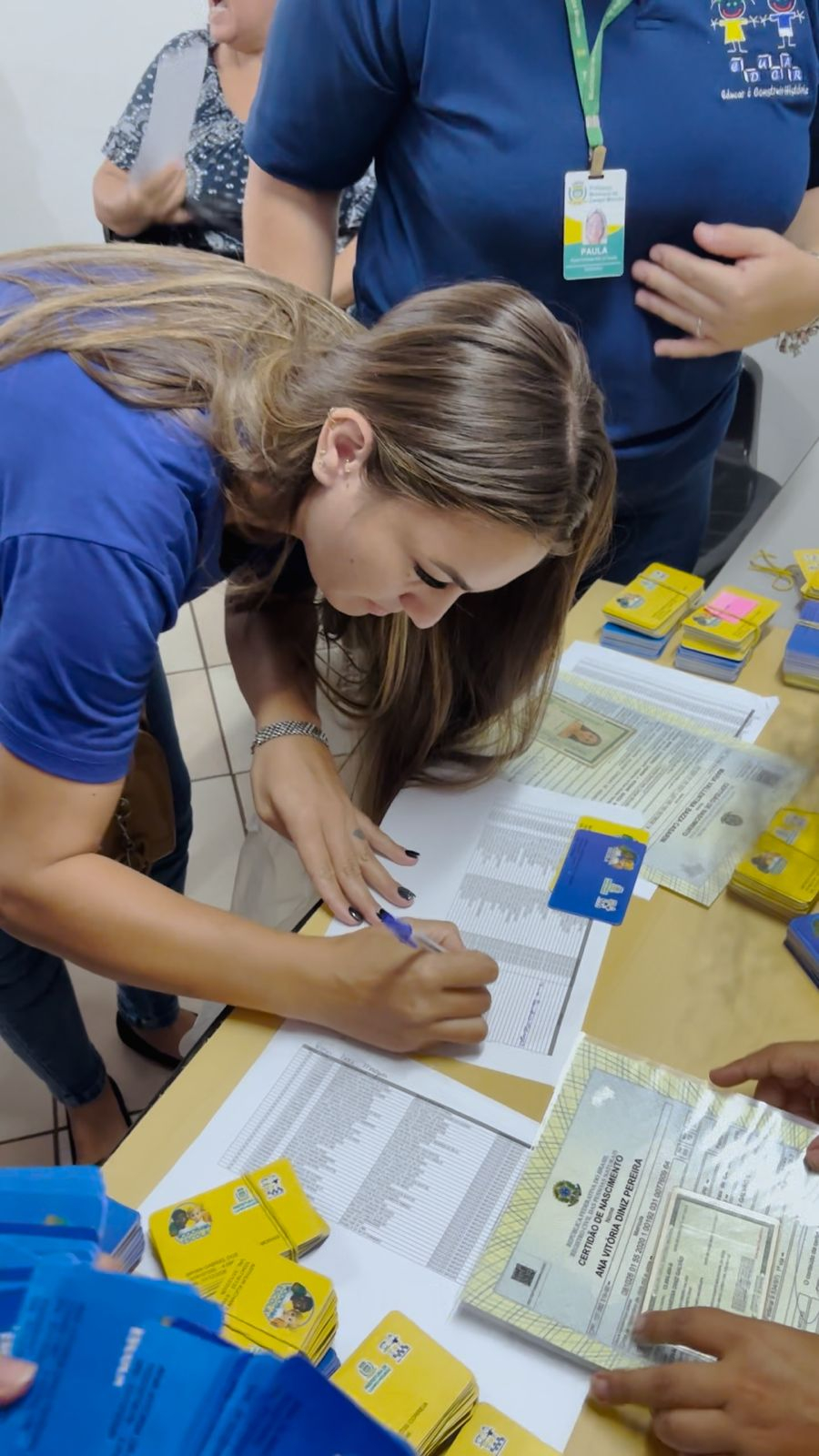 Entrega de vouchers para uniformes e materiais escolares segue até sexta-feira. 16, em Campo Mourão