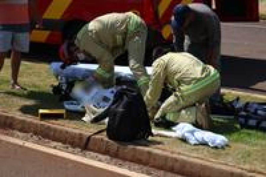 Motociclista de 18 anos sofre queda e fica ferido no Jardim Cidade Alta 2