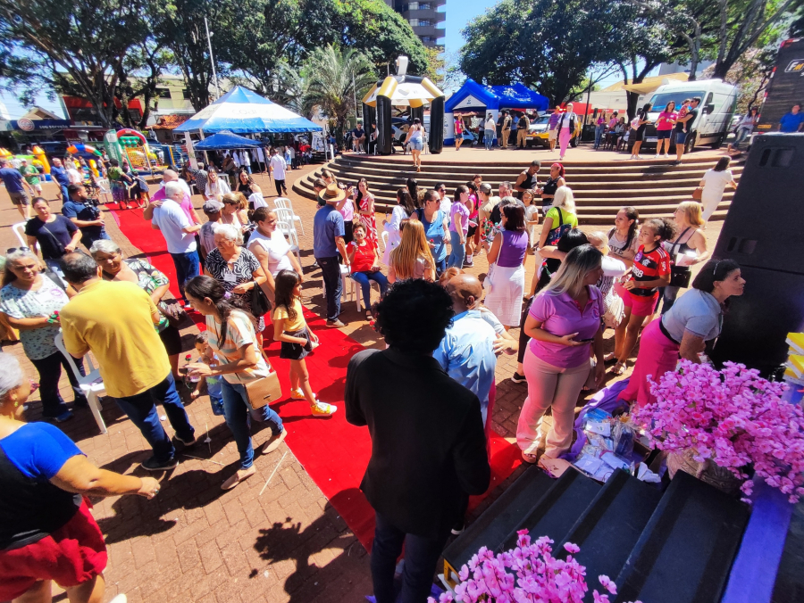 “Por Elas & Para Elas” promove serviços e oportunidades para mulheres em Campo Mourão