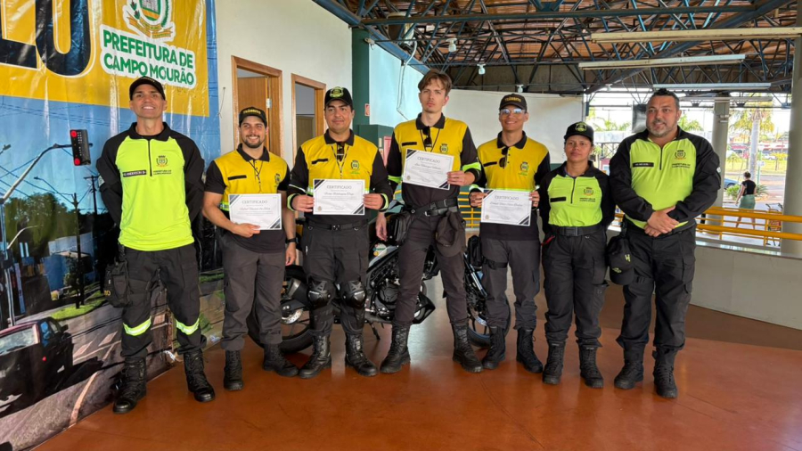 CAMPO MOURÃO DIPLOMA NOVOS AGENTES DE TRÂNSITO E AMPLIA EQUIPE DA DIRETRAN
