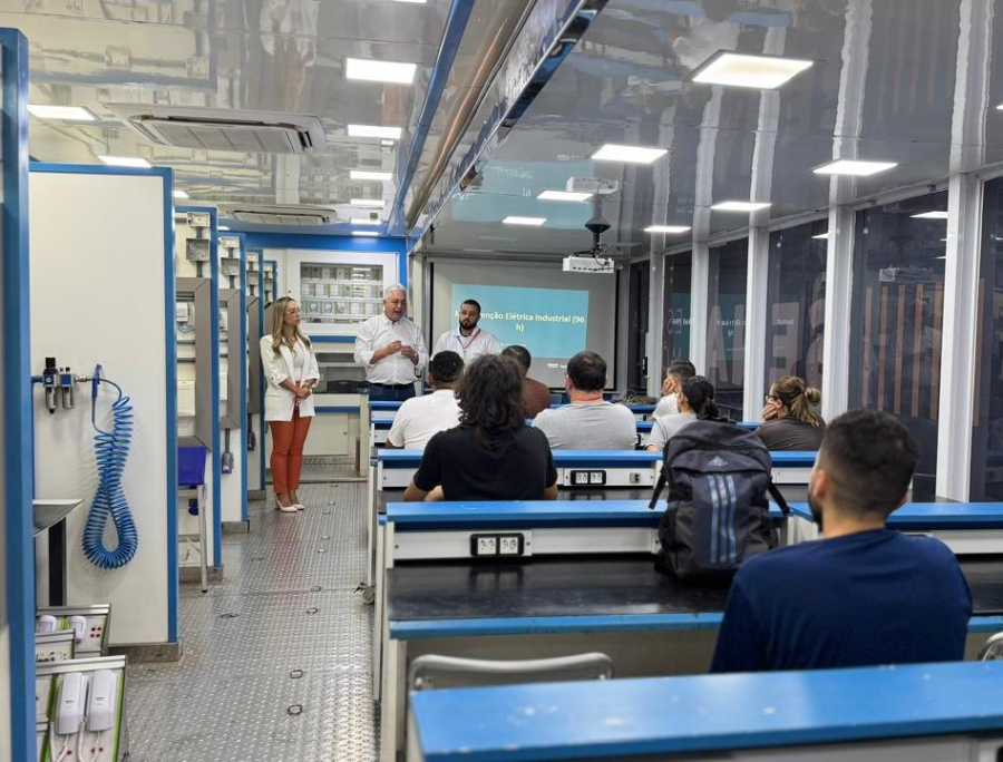 QUALIFICA PARANÁ FORMA NOVOS PROFISSIONAIS EM MANUTENÇÃO ELÉTRICA EM CAMPO MOURÃO