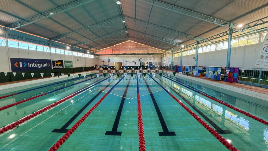 Frio intenso suspende aulas na piscina do Complexo Esportivo Roberto Brzezinski em Campo Mourão