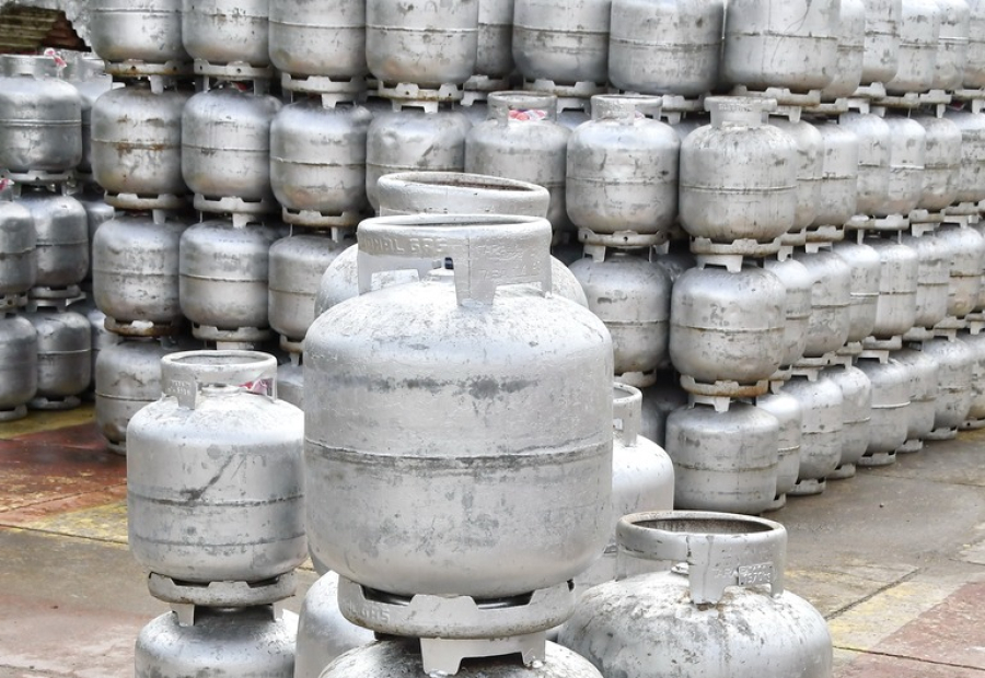 Procon aponta queda no menor preço do gás de cozinha e de quatro combustíveis em Campo Mourão