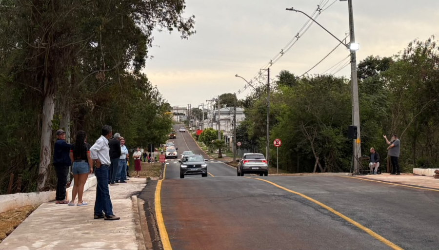 Nova ponte entre três bairros é inaugurada pela Prefeitura de Campo Mourão após investimento de R$ 800 mil