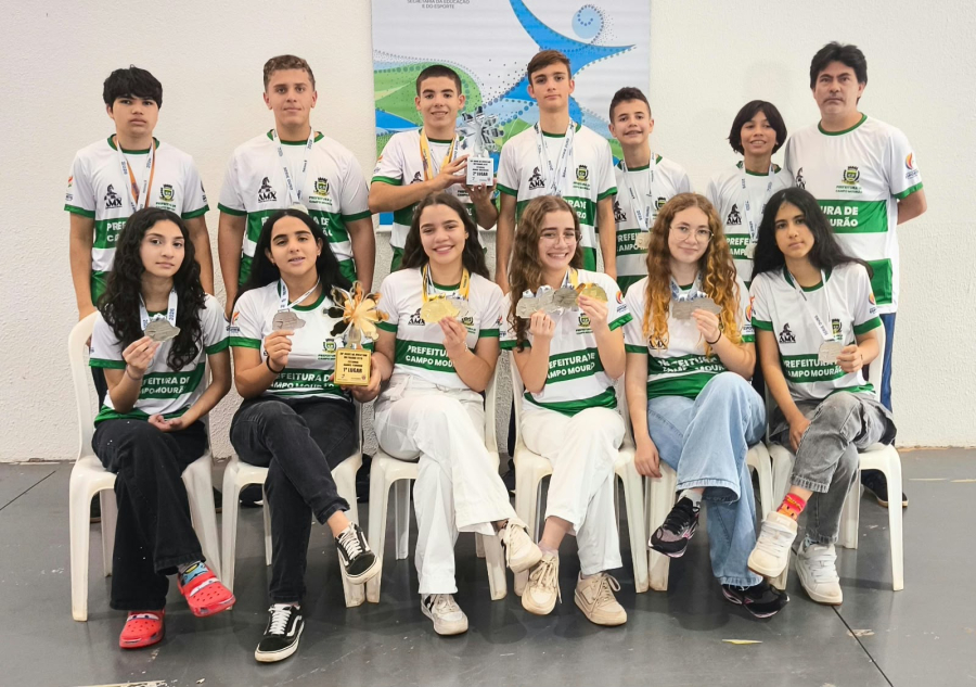 Xadrez de Campo Mourão conquista 14 medalhas e título estadual nos Jogos da Juventude do Paraná
