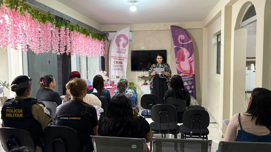Mulheres atendidas pelo CRAM recebem certificados e kits para iniciar atividade profissional em Campo Mourão