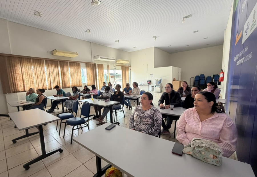 Saúde capacita equipes de enfermagem para aprimorar coleta de exames pediátricos em Campo Mourão